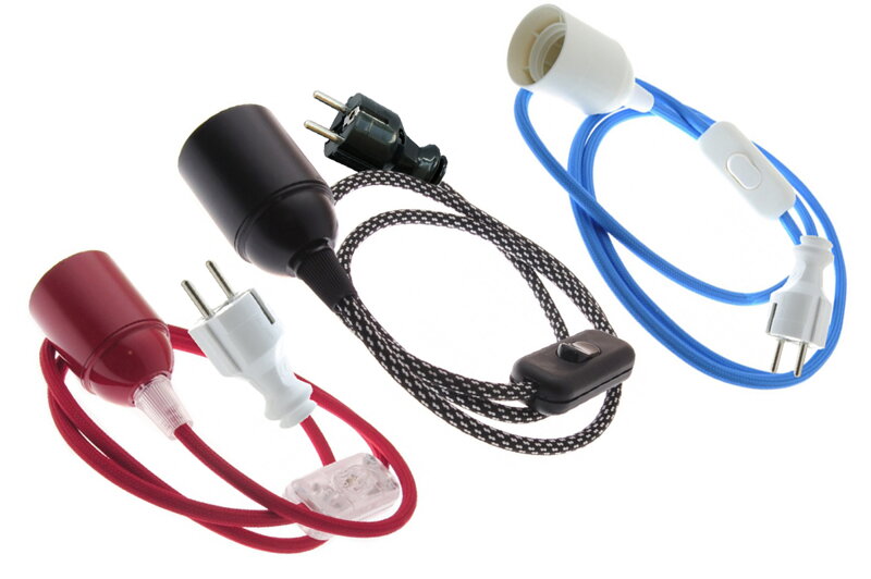Textilní kabel s objímkou, vypínačem a vidlicí